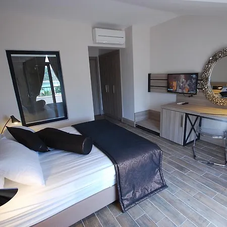S3 Seahorse Club Hotell