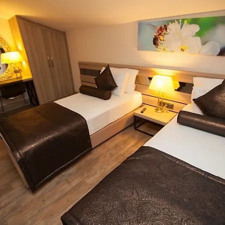 S3 Seahorse Club Hotell