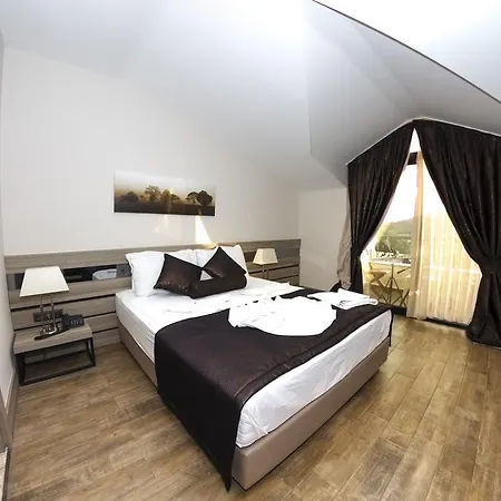 S3 Seahorse Club Hotel 3*