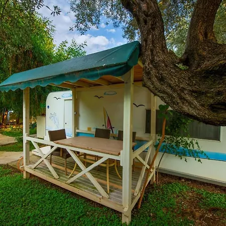 S3 Seahorse Club Hotel